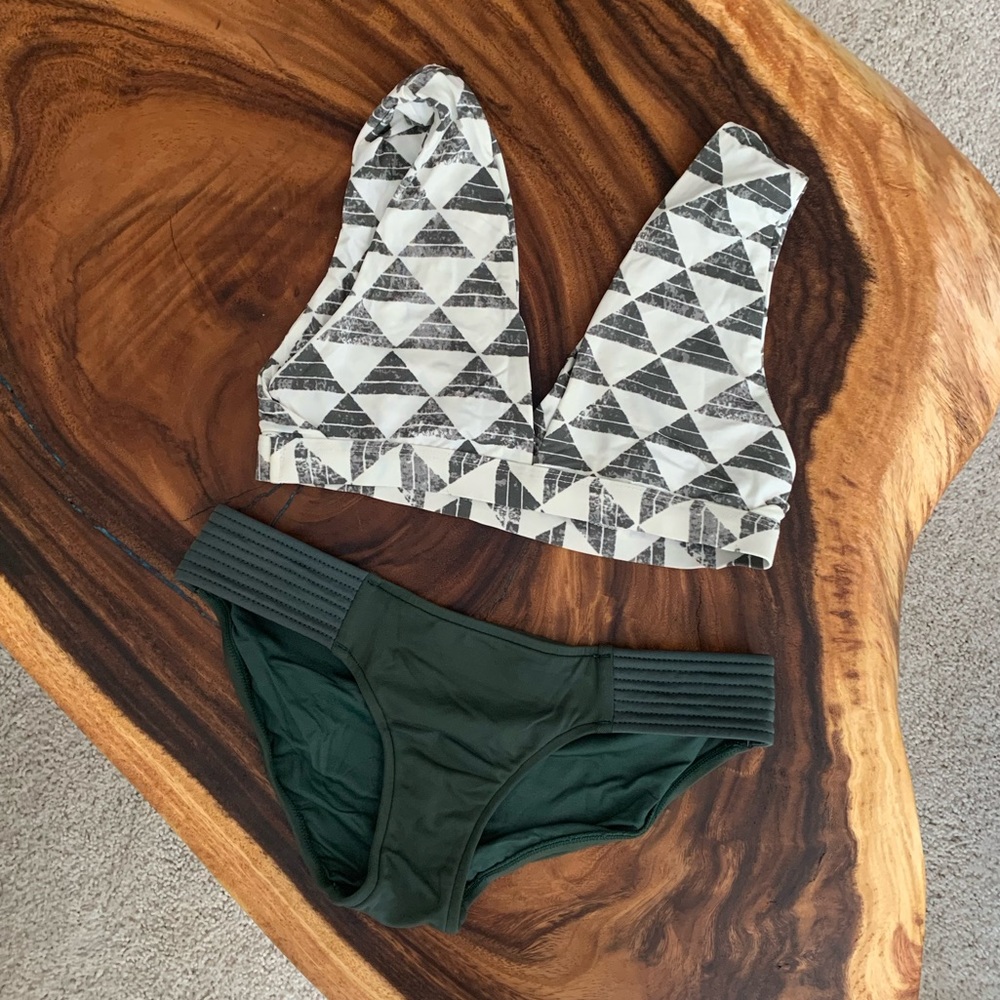 Seafolly and Carve Designs 2 piece swim suit